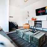1 Bedroom - Zentral - Parkhaus - Business - Kaffee - Netflix - Smart Tv - Kueche Wiesbaden