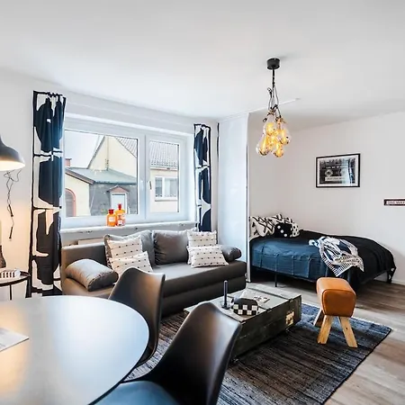 1 Bedroom - Zentral - Parkhaus - Business - Kaffee - Netflix - Smart Tv - Kueche * Wiesbaden