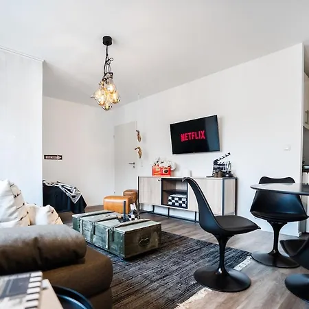 1 Bedroom - Zentral - Parkhaus - Business - Kaffee - Netflix - Smart Tv - Kueche