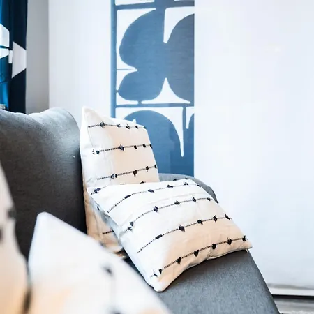 1 Bedroom - Zentral - Parkhaus - Business - Kaffee - Netflix - Smart Tv - Kueche *