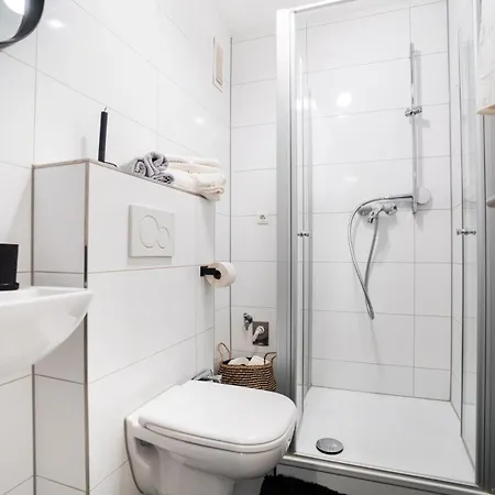 1 Bedroom - Zentral - Parkhaus - Business - Kaffee - Netflix - Smart Tv - Kueche Wiesbaden