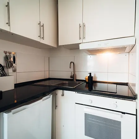 1 Bedroom - Zentral - Parkhaus - Business - Kaffee - Netflix - Smart Tv - Kueche *
