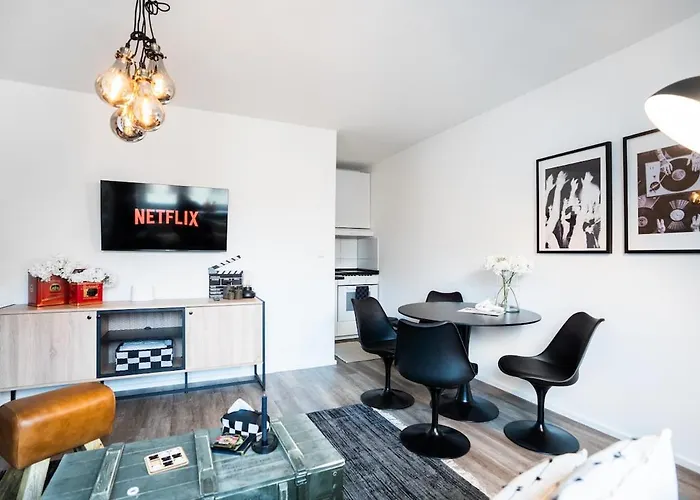 1 Bedroom - Zentral - Parkhaus - Business - Kaffee - Netflix - Smart Tv - Kueche * Wiesbaden