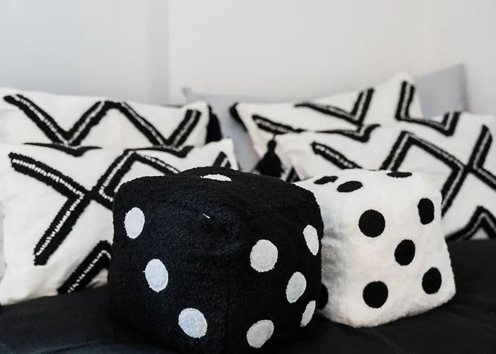 Apartament 1 Bedroom - Zentral - Parkhaus - Business - Kaffee - Netflix - Smart Tv - Kueche *